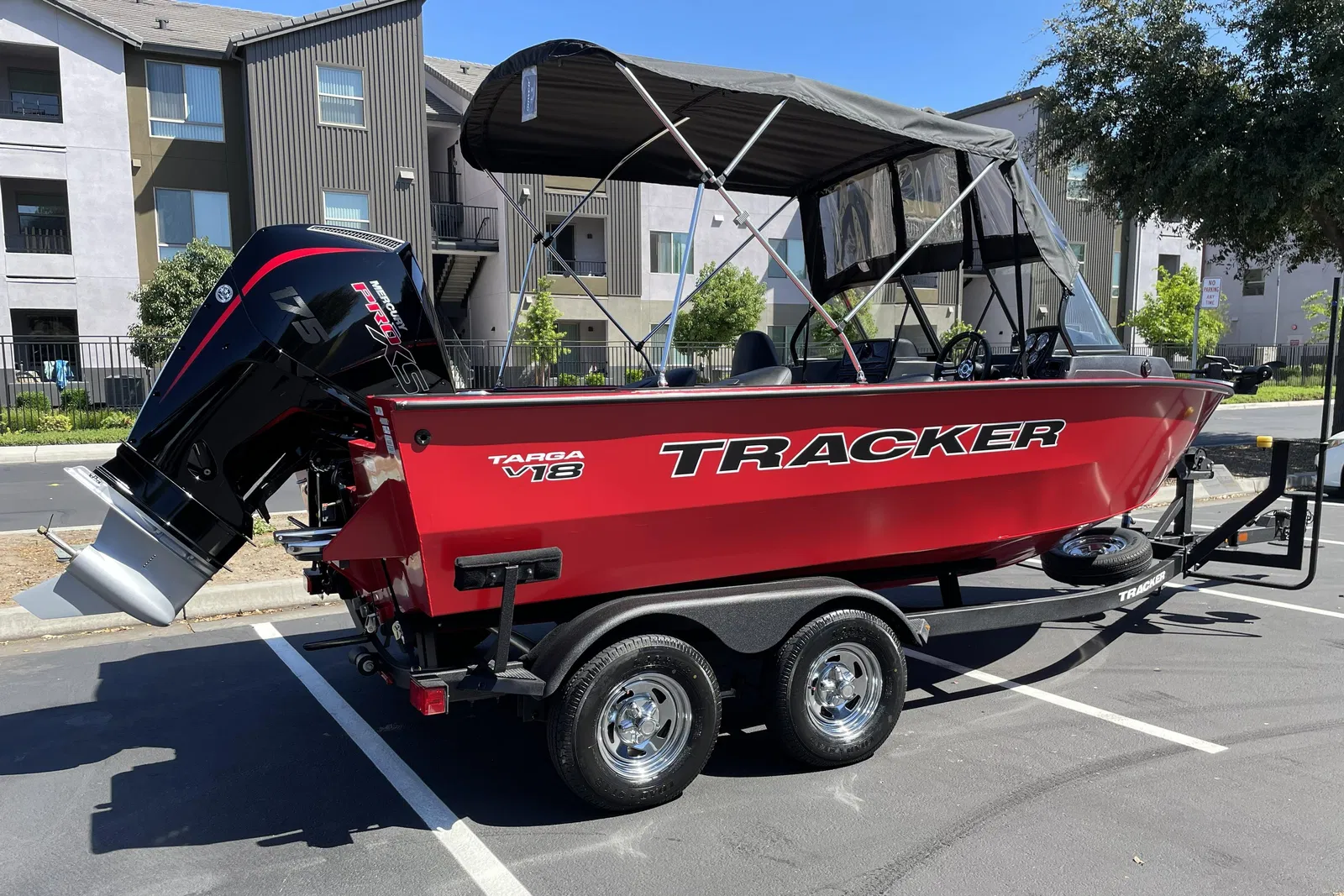 Tracker Targa V-18 WT, фотография 2