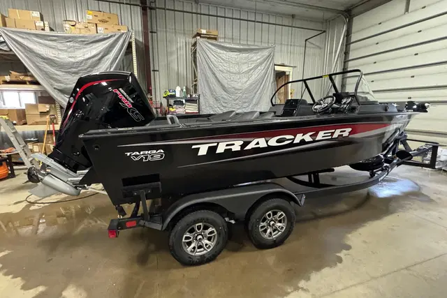 2026 Tracker Targa V-19 Combo