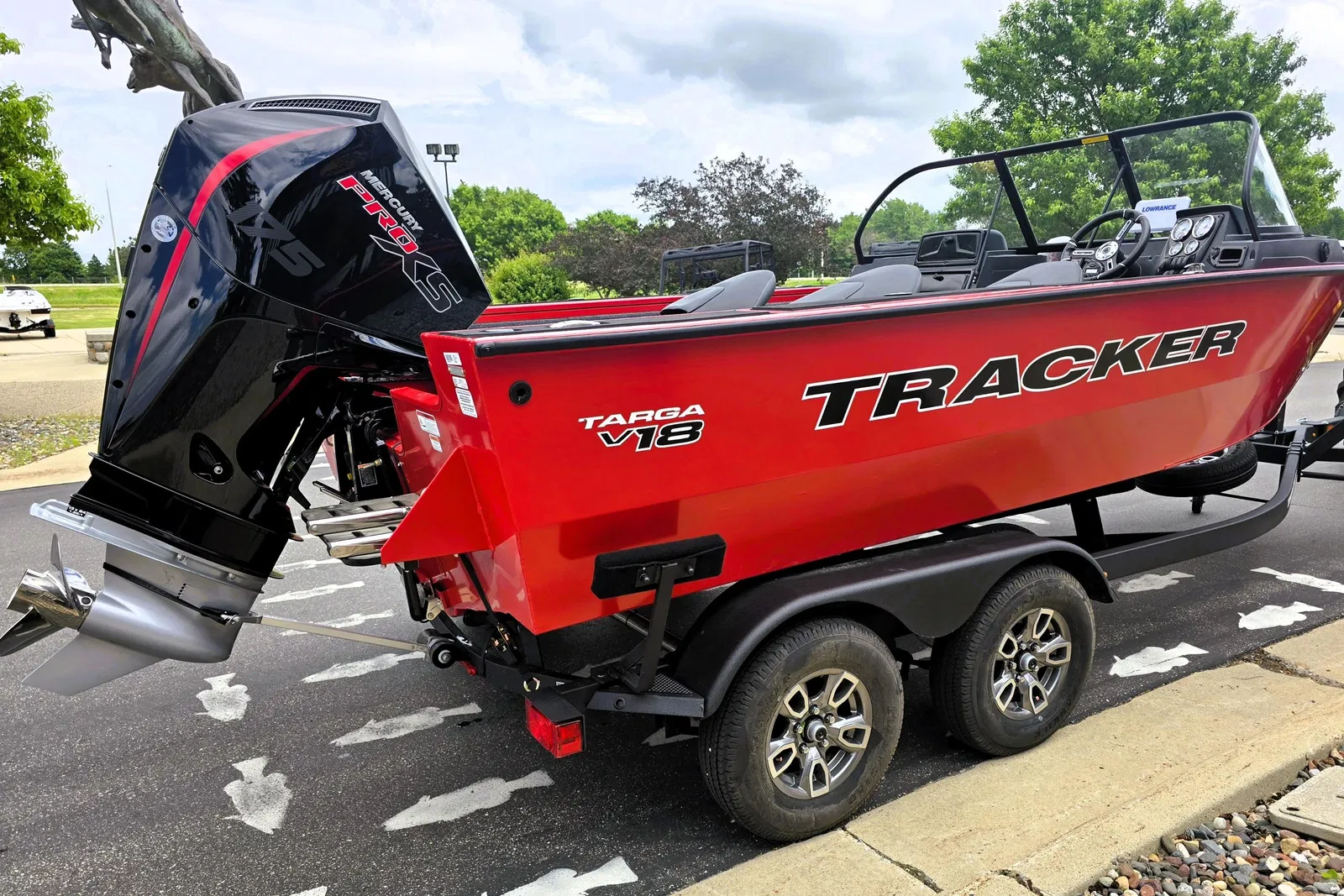 Tracker Targa V-18 WT, фотография 7