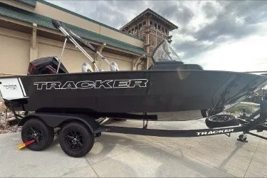 Tracker Targa V-18 Combo, фотография 10