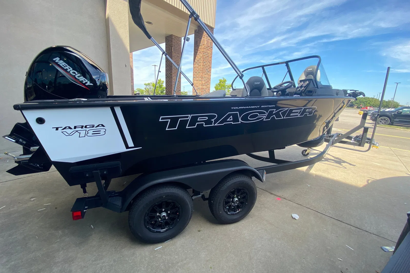 Tracker Targa V-18 Combo, фотография 3