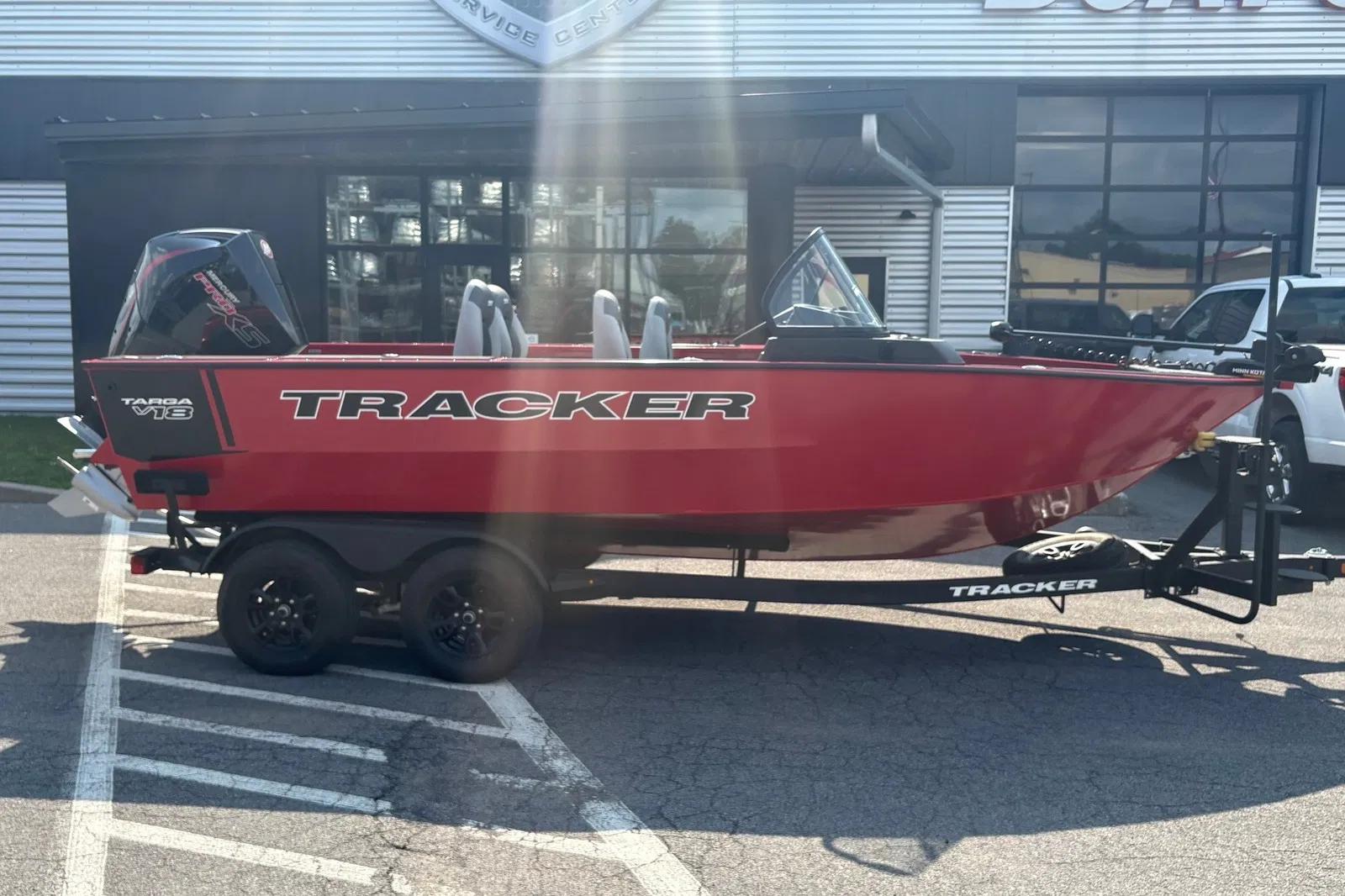 Tracker Targa V-18 WT, фотография 2