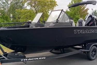 Tracker Targa V-19 Combo, фотография 1