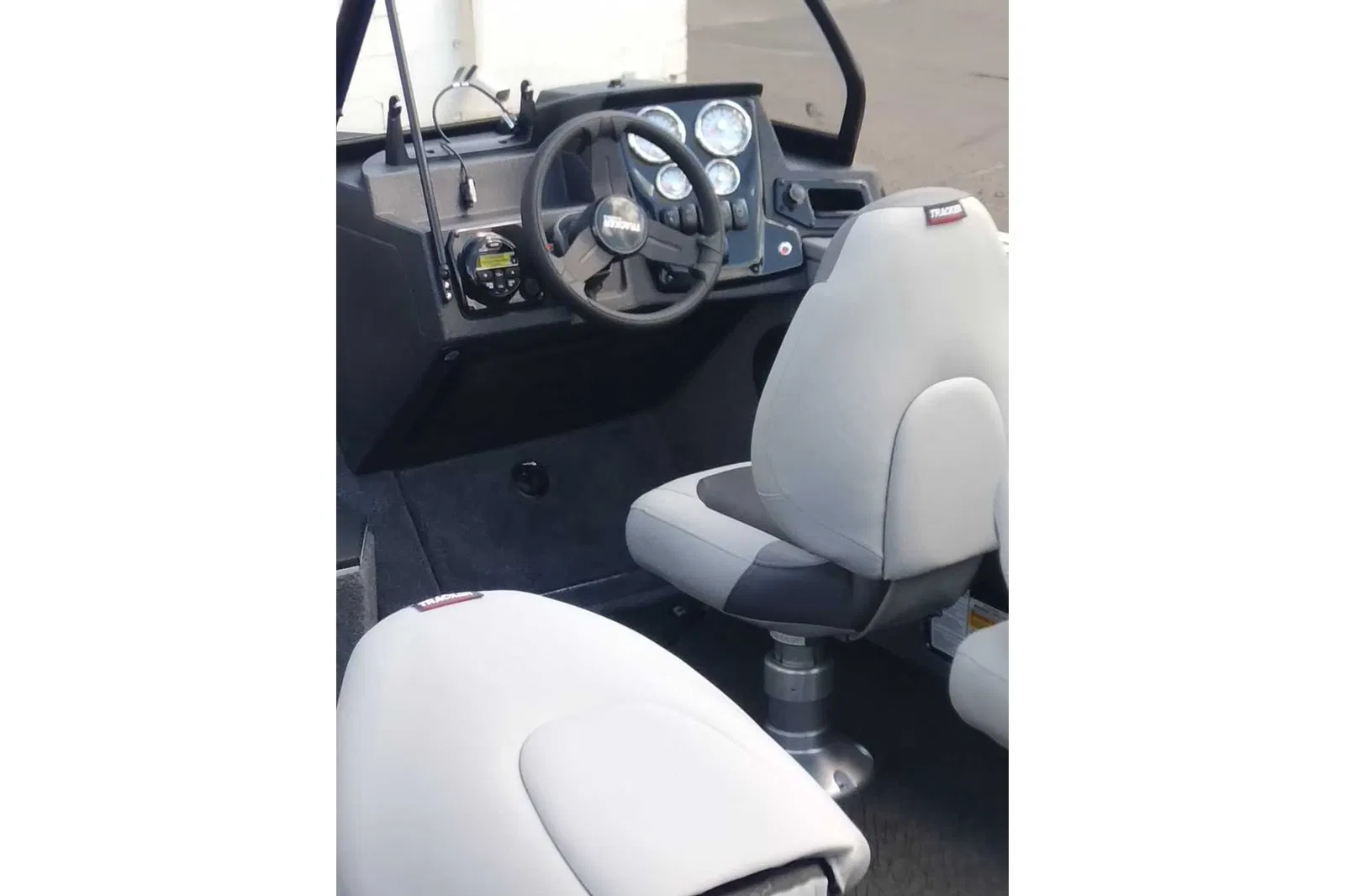 Tracker Targa V-19 Combo, фотография 4