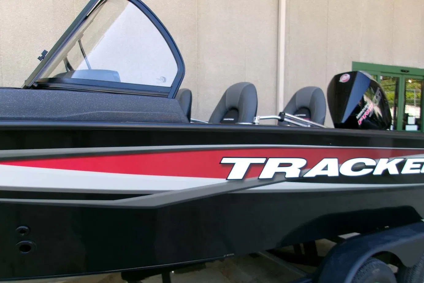 Tracker Targa V-18 WT, фотография 6