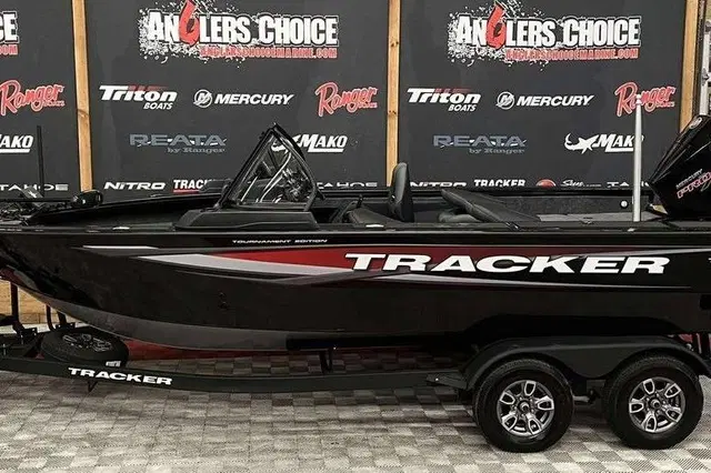 2026 Tracker Targa V-19 Combo